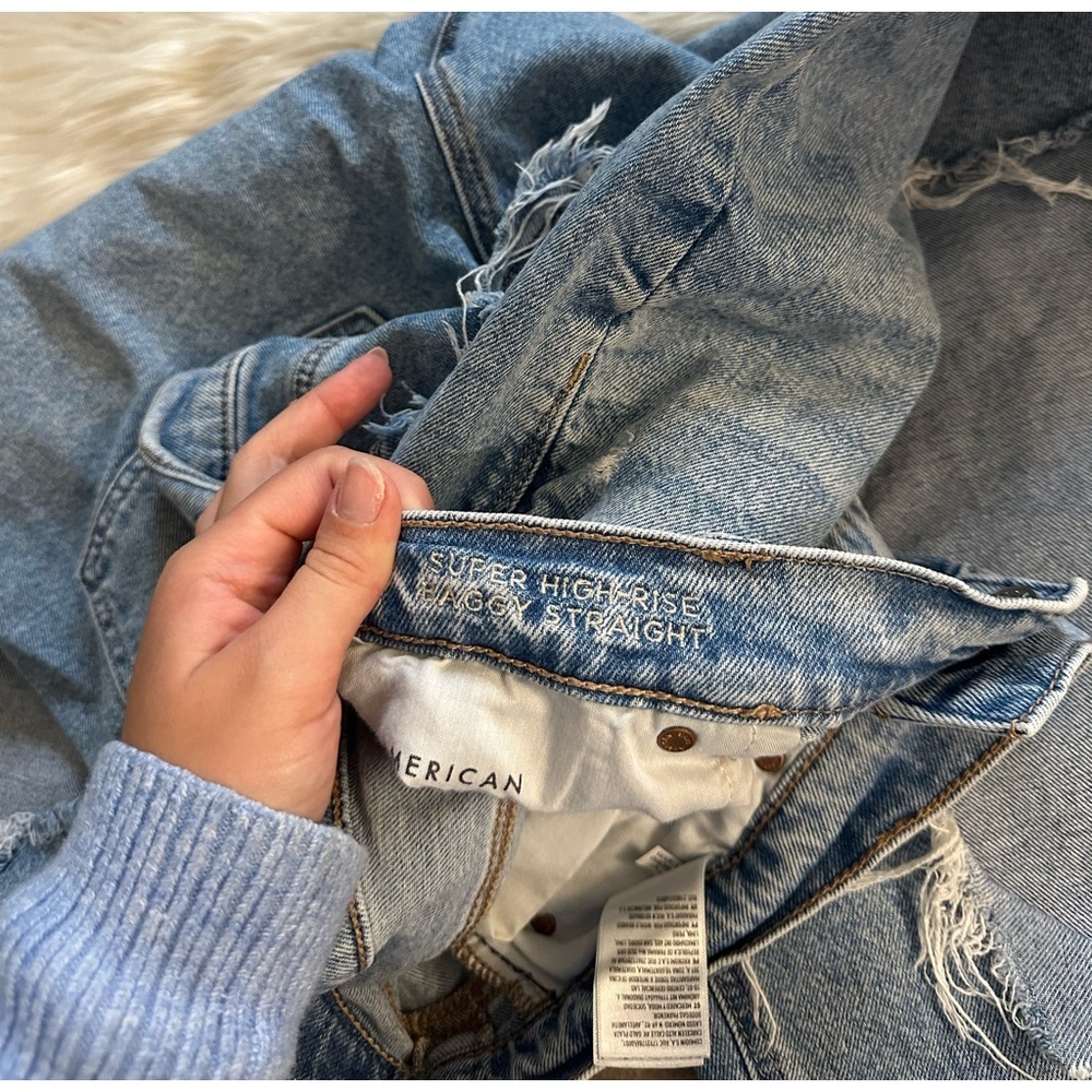 AMERICAN EAGLE Super High Rise
Baggy Straight Jean In Medium
Indigo - Picture 6 of 7
